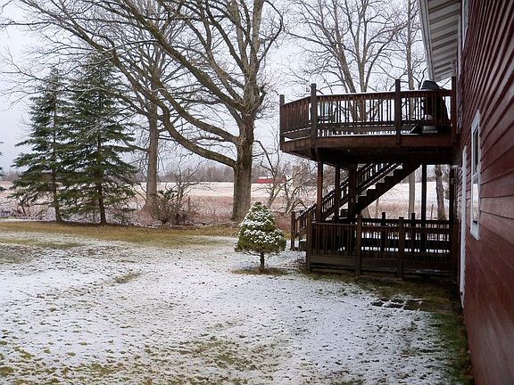 Double Deck in Back of Home