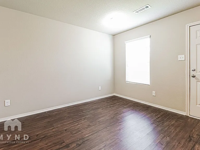 934 Pinehurst Loop — Photo 8