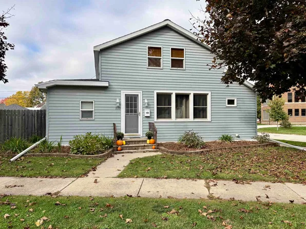 233 N Huron St, De Pere, WI 54115