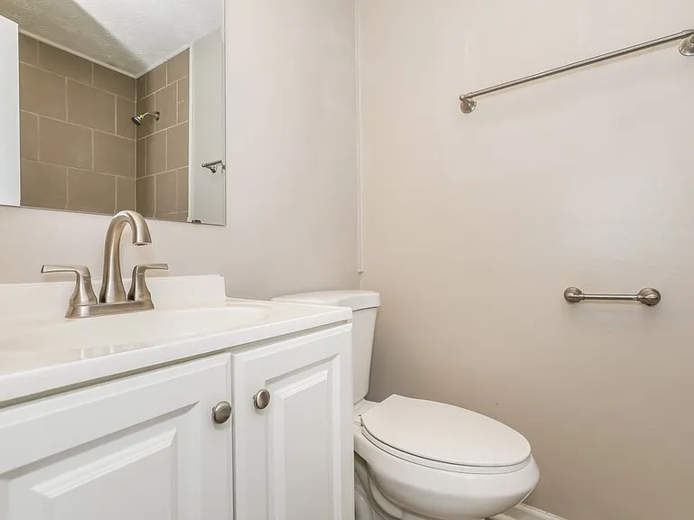 1531 Creekside Ln — Photo 17