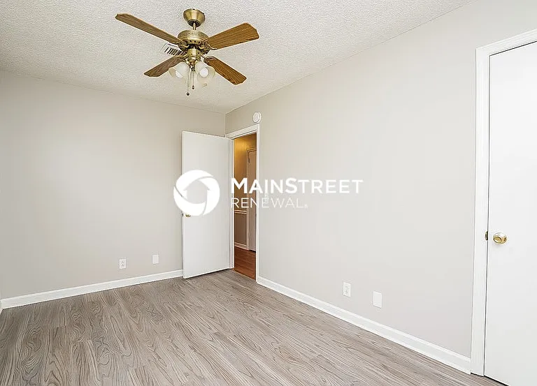 4336 Central Valley Dr — Photo 7