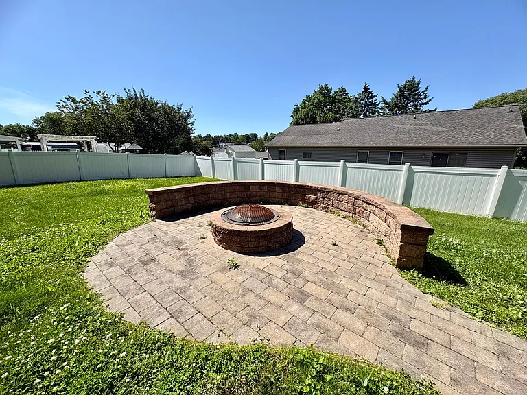 6550 Somerset St — Photo 42