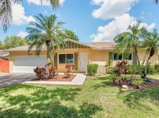 8071 NW 46th Ct, Lauderhill, FL 33351