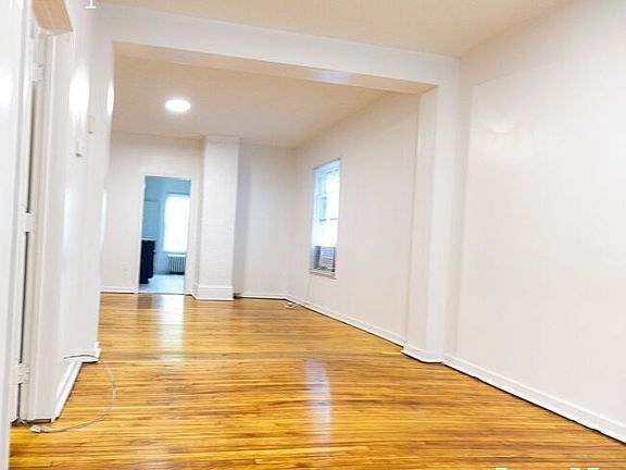 4th image of 1406 15th Ave N #1