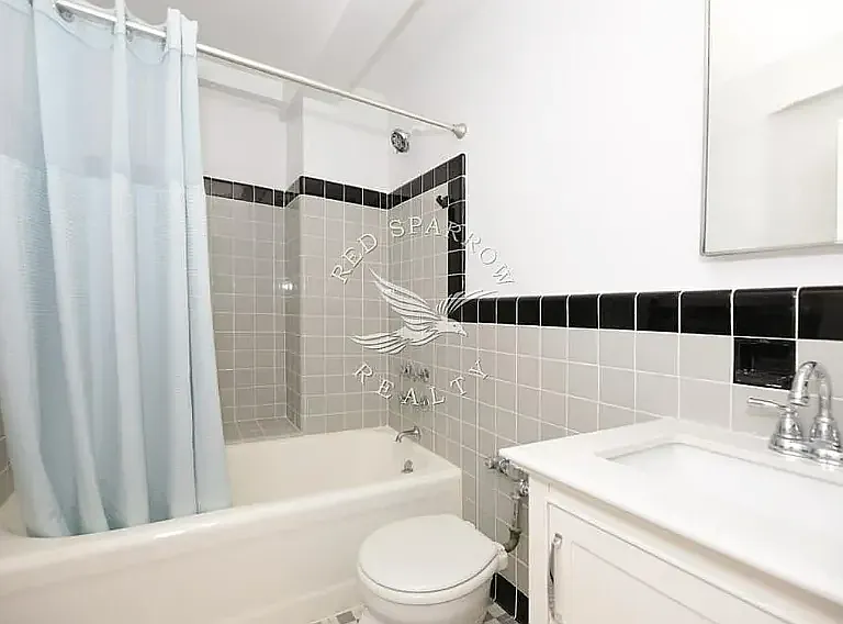 200 W 20th St #601 — Photo 10