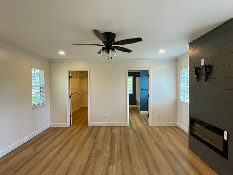 1341 Cloverdale Cir — Photo 12