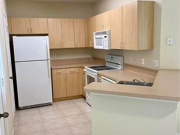 3rd image of 1202 Belmont Place