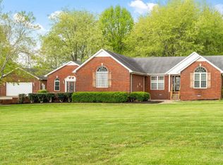 1120 Shahan Rd, Pleasant View, TN 37146