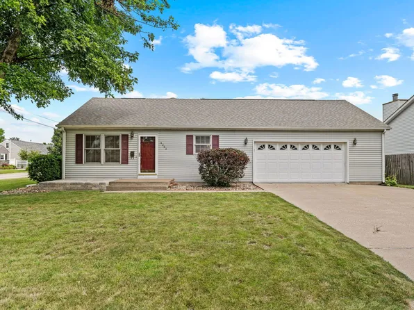 4303 27th Avenue Ct, Moline, IL 61265