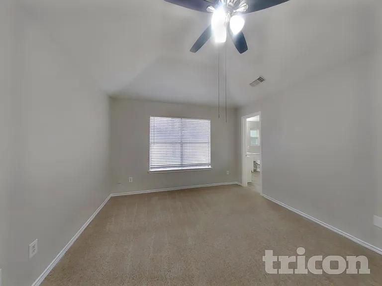 19403 Misty Cove Dr — Photo 8