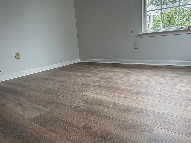 323 Glenn Rose Cir — Photo 13