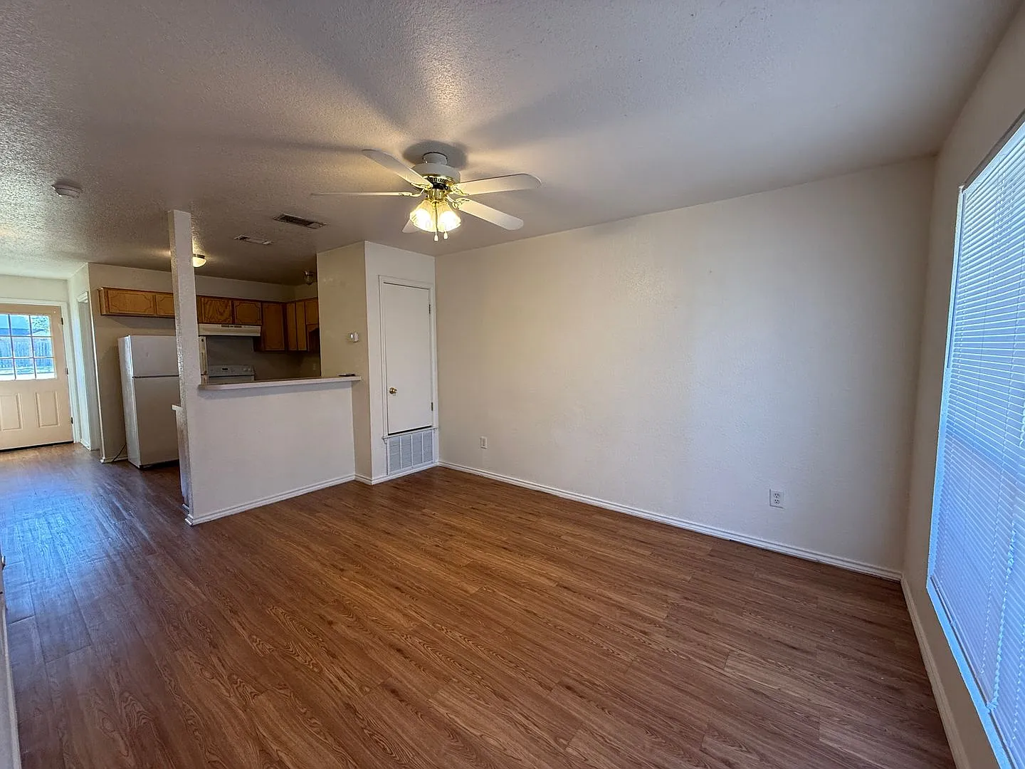 4504 Alan Kent Dr — Photo 4
