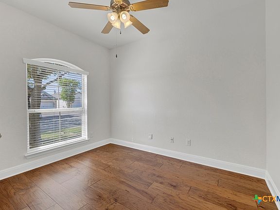 3rd image of 1176 Legacy Dr