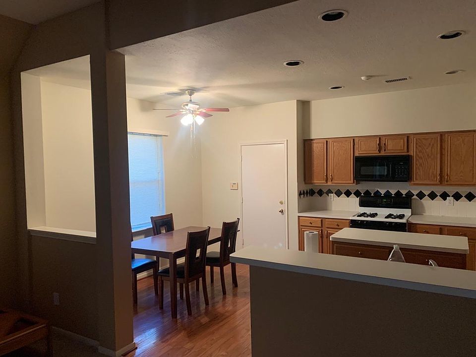 2nd image of 11 Rosewater Pl