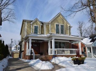 1874 Bates, Birmingham, MI 48009