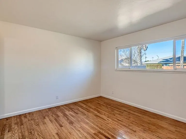 7421 Conrad Dr — Photo 7