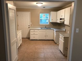 3463 McKenzie Dr, Macon, GA 31204