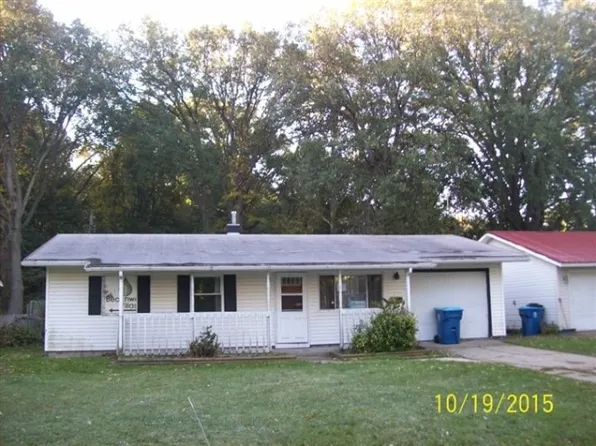 134 Harlan Dr, Walbridge, OH 43465