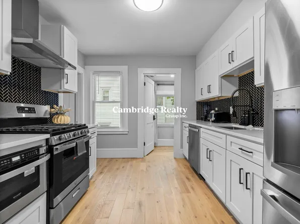 7 Dickson St, Somerville, MA