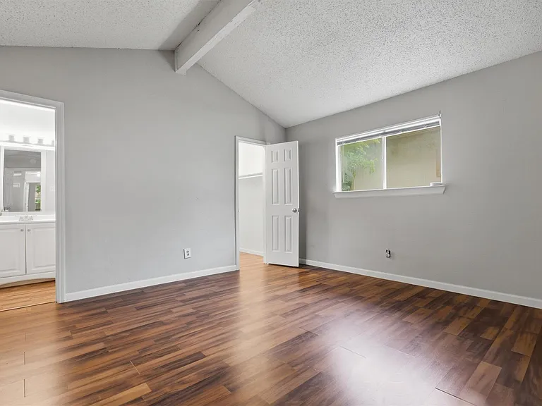 6305 Emerald Forest Dr #B — Photo 11