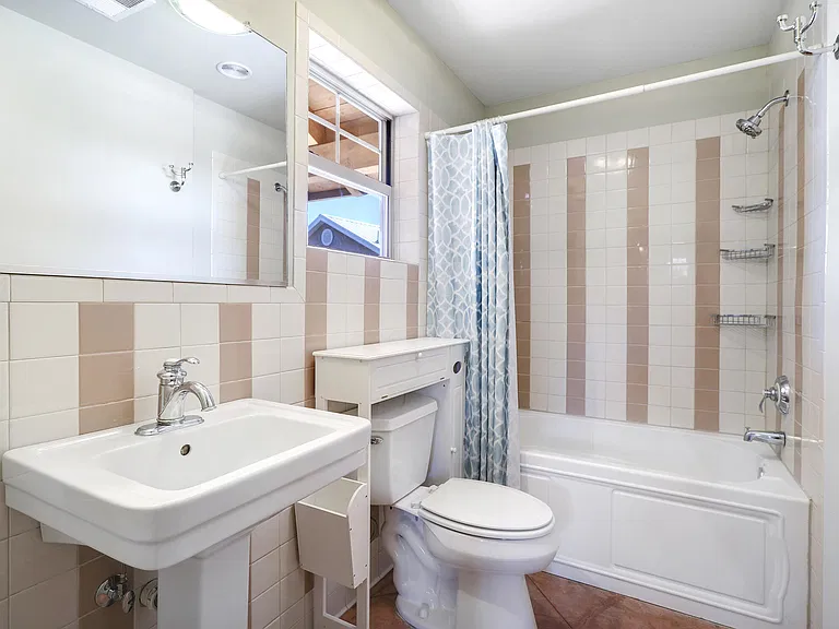 1852 Griegos Rd NW — Photo 16