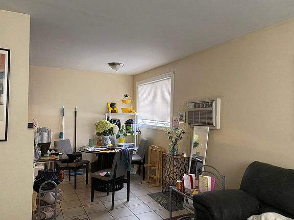 3rd image of 4900 Knox Ave N APT 2