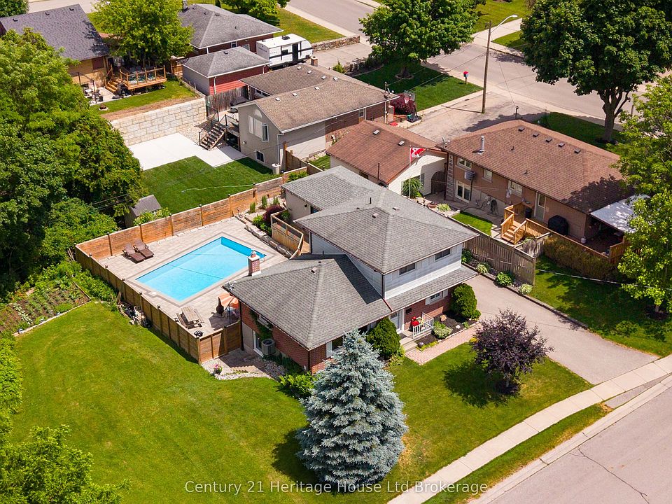 1st image of 462 Rivercrest Dr