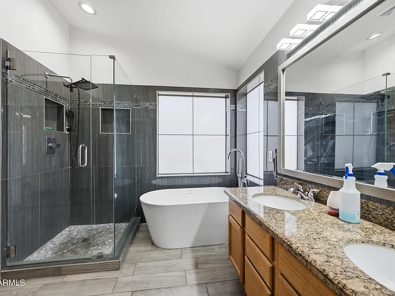 3358 E Park Ave — Photo 21