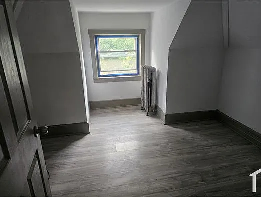 4 bed, 2300 sqft, $2,800 — Photo 4
