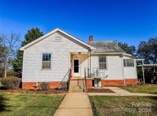 1201 N Davis Ave, Newton, NC 28658