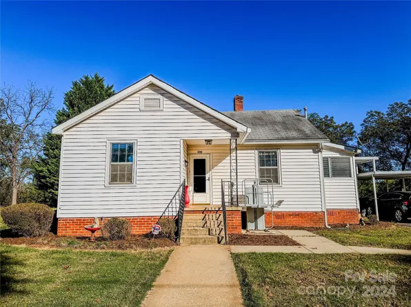 1201 N Davis Ave, Newton, NC 28658