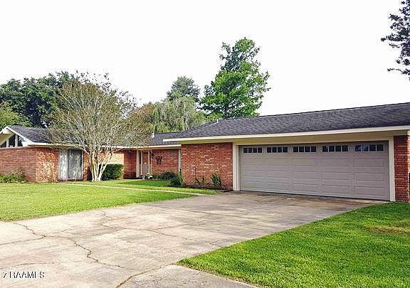 3rd image of 944 Eddins Ave