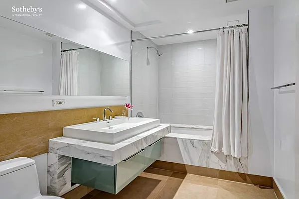 Rented by Sotheby's International Realty | media 10