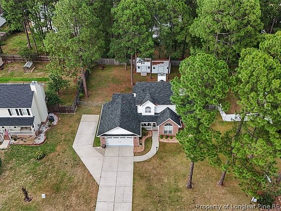 2nd image of 30 Richmond Park Dr