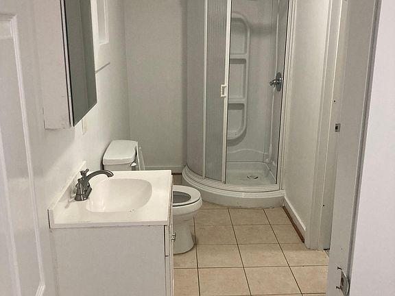 5th image of 8 E 19th St APT B