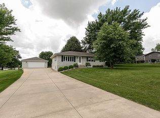 7207 Beverly Rd SW, Fairfax, IA 52228