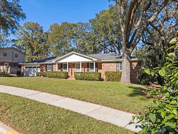 2nd image of 1432 Woodgate Way