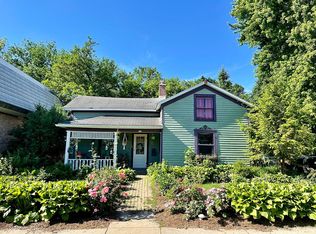 316 Stevens St, Geneva, IL 60134
