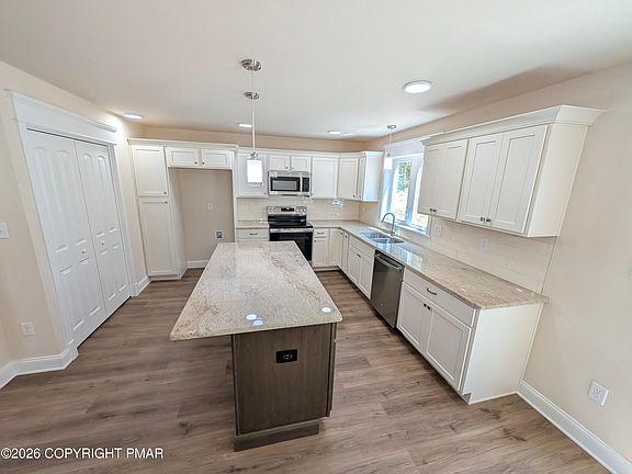 2nd image of 411 Pierce Ln