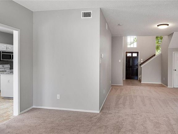 5th image of 2960 Crystal Springs Ln