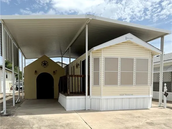 220 Harness Dr, Mission, TX 78574