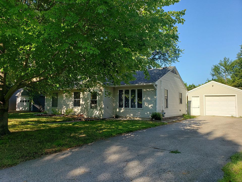 2nd image of 512 Elmhurst Dr