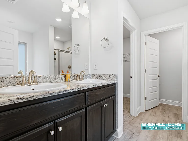217 Baycliff Dr — Photo 20