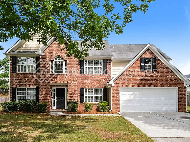 915 Shannon Rd SW — Photo 1