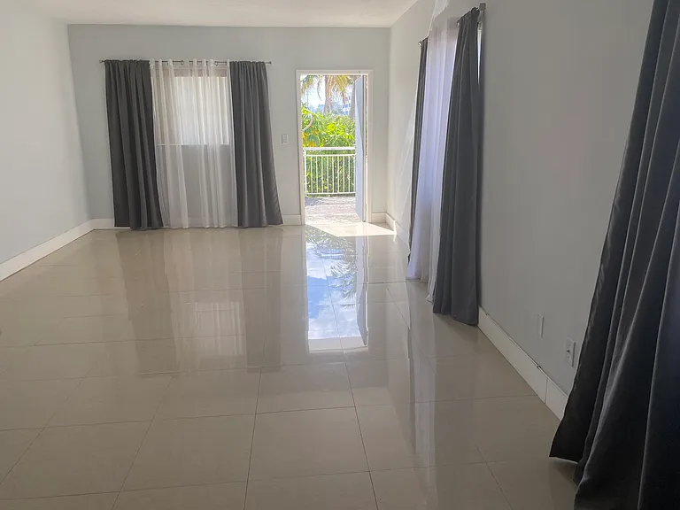 8531 Harding Ave #5 — Photo 5