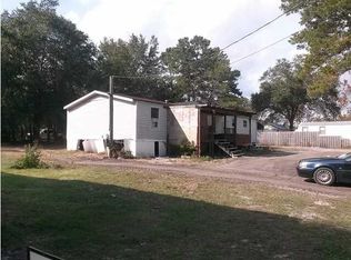 1102 W 3rd St, Carrabelle, FL 32322