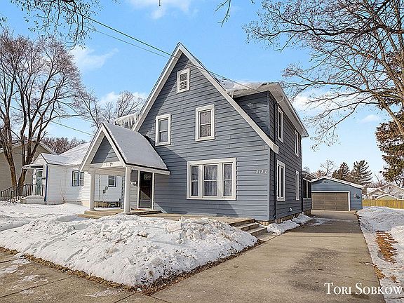 2nd image of 2137 Eastern Ave NE