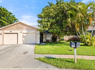 5133 Owls Ct, Lake Worth, FL 33463