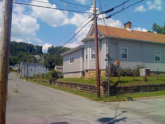 Field Street and Cottage Ave