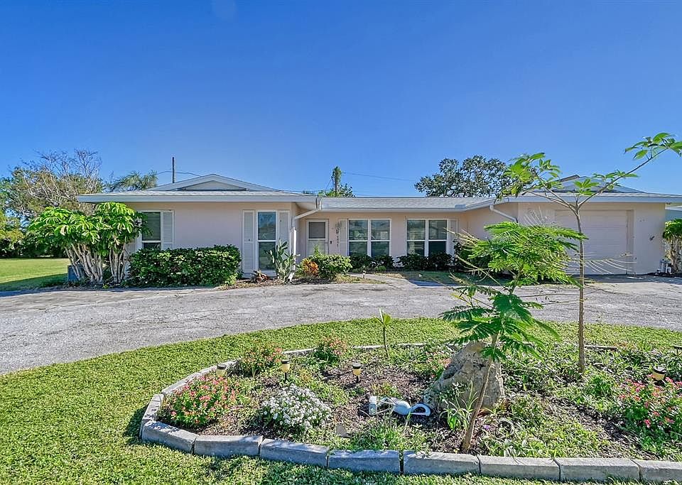 1st image of 2488 Breakwater Cir